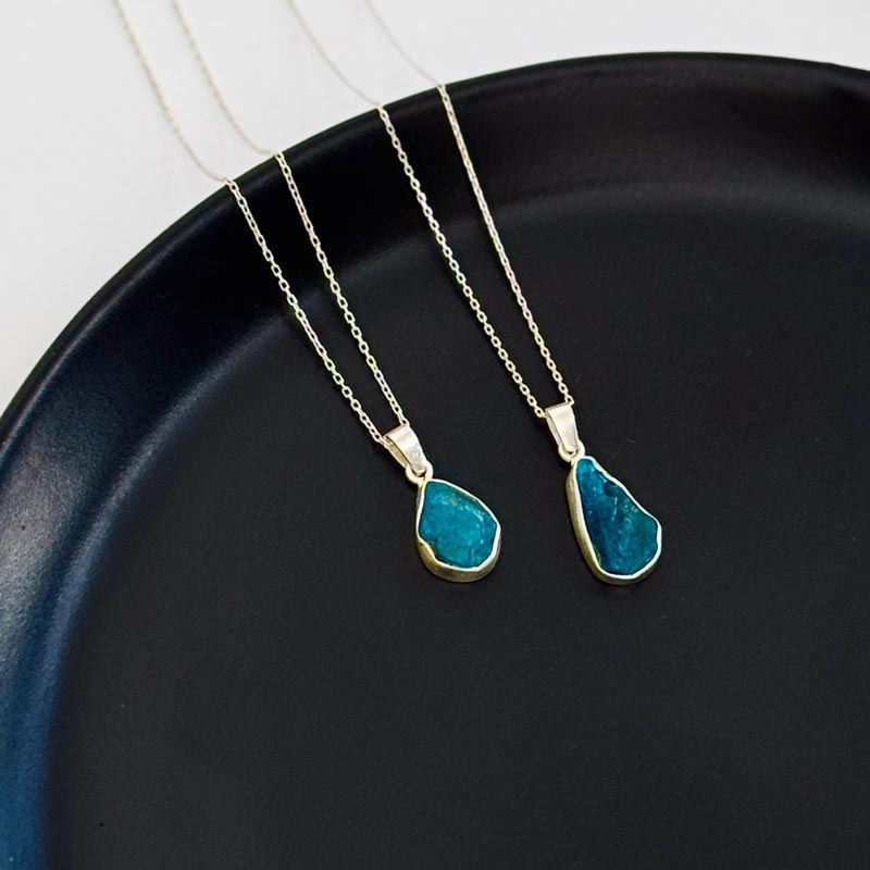 925 Sterling Silver Blue Apatite Stone Necklace - Raw Shape