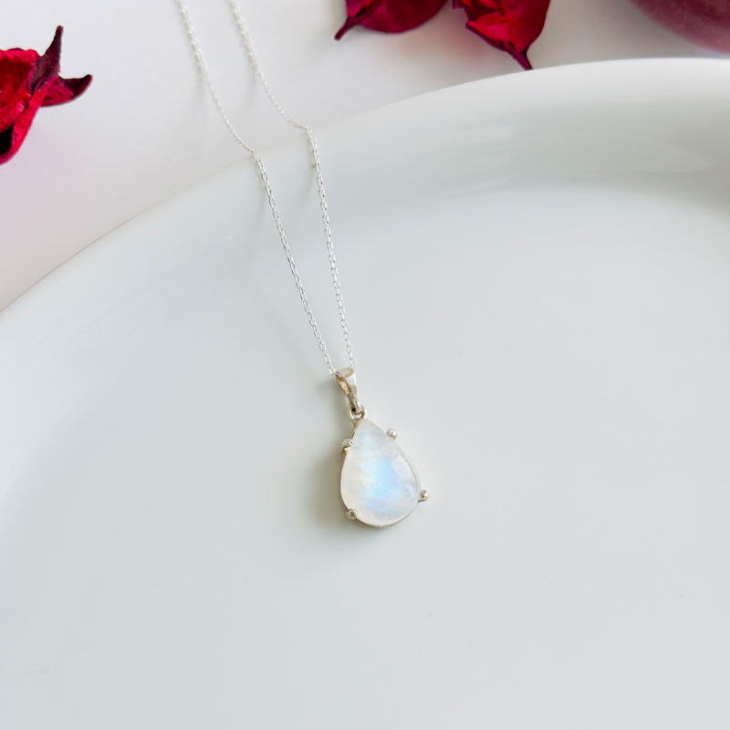 925 Silver Moonstone Pendant