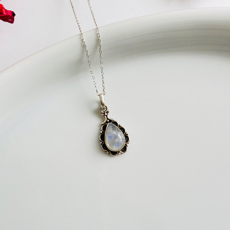 925 Silver Moonstone Pendant