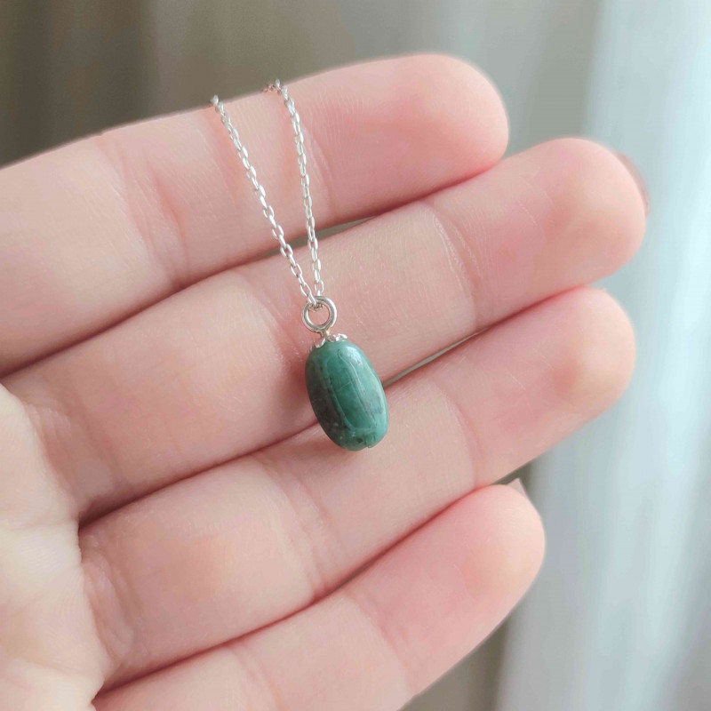 925 Sterling Silver Tiny Emerald Stone Pendant