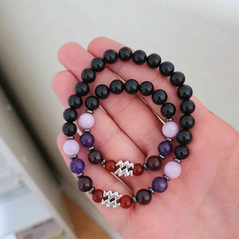 8mm Natural Onyx , Kunzite , Amethyst , Garnet And Agate Gemstones Bracelet - Zodiac Sign can be added to the bracelet