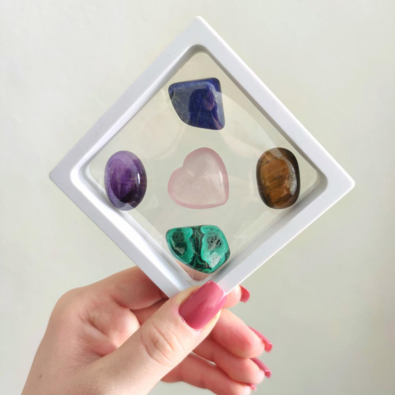 Stone Collection 1 - Contains 5 Different Stones , Rose Quartz - Amethyst - Malachite - Tiger Eye - Lapis Lazuli